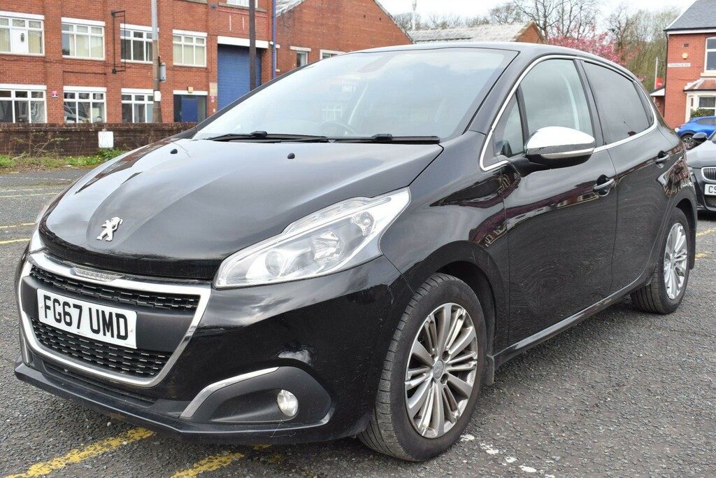 Peugeot 208 1.2 Puretech Allure Euro 6 FG67UMD Black #5