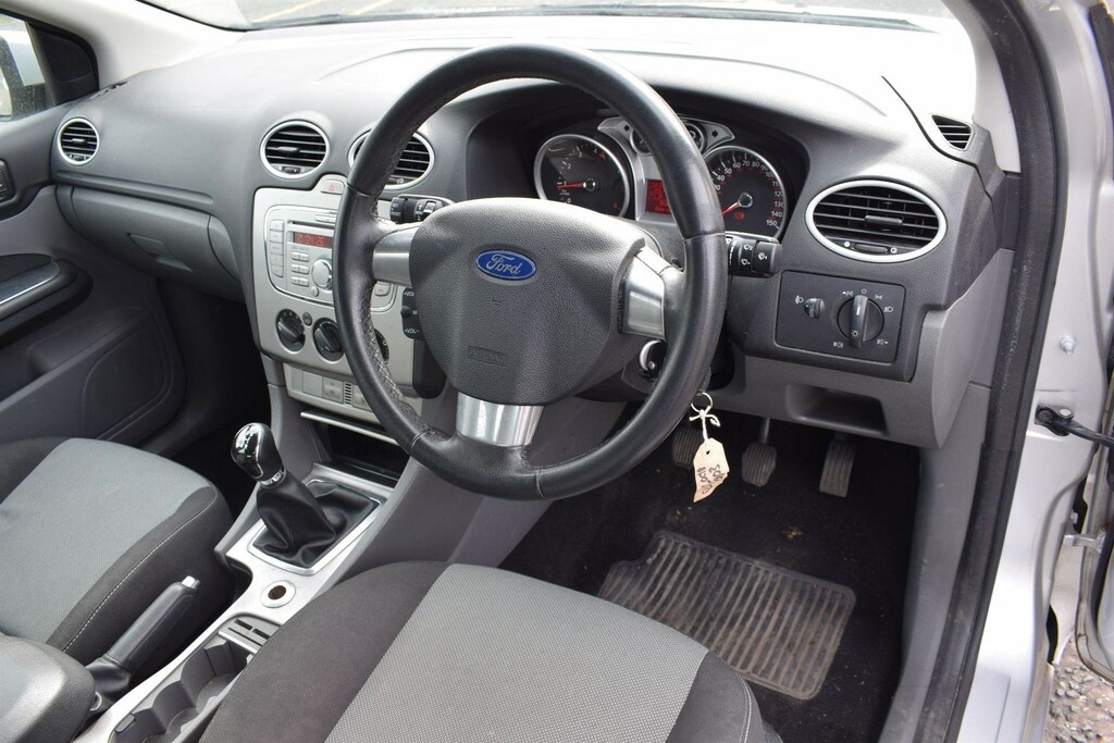 Ford Focus 1.8 Zetec Silver #3