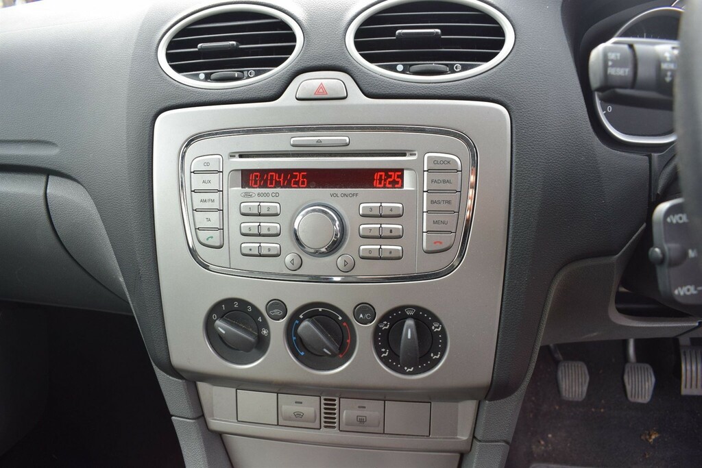 Ford Focus 1.8 Zetec Silver #4