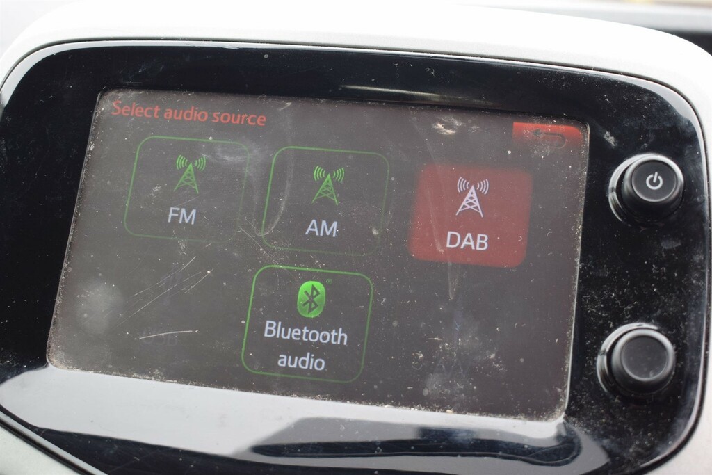 Citroen C1 1.2 Puretech Feel Euro 6 CP16KVL Red #4