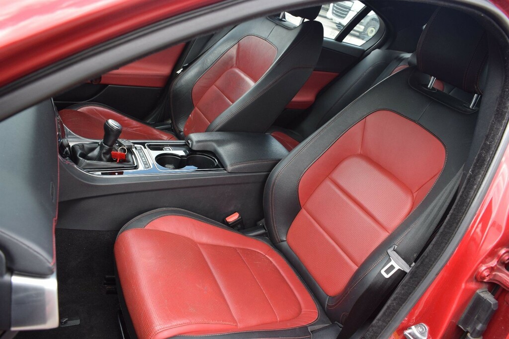 Jaguar XE 2.0D R-sport Euro 6 Ss Red #4
