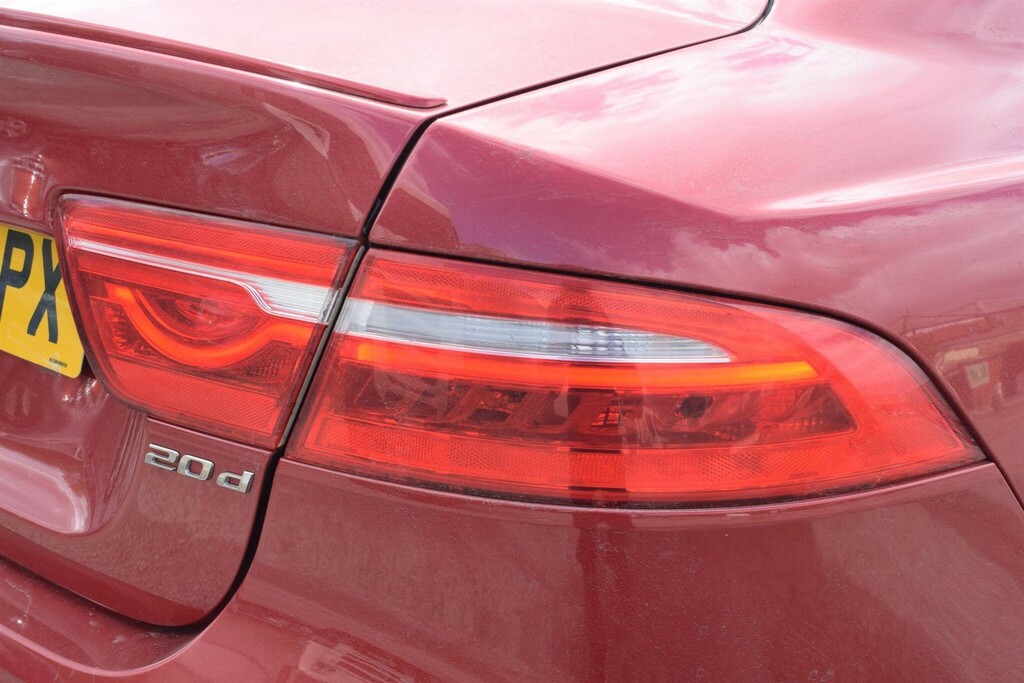 Jaguar XE 2.0D R-sport Euro 6 Ss Red #6