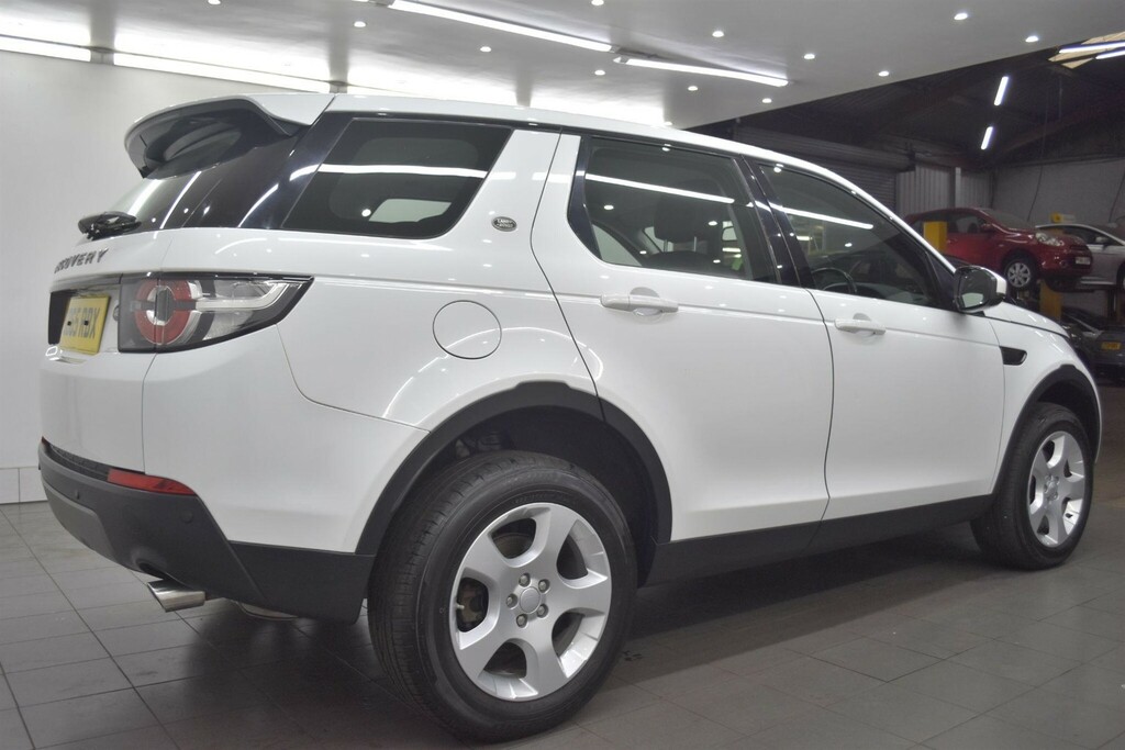 Land Rover Discovery Sport 2.0 Td4 Se 4Wd Euro 6 Ss 5 Seat GD65RBX White #2