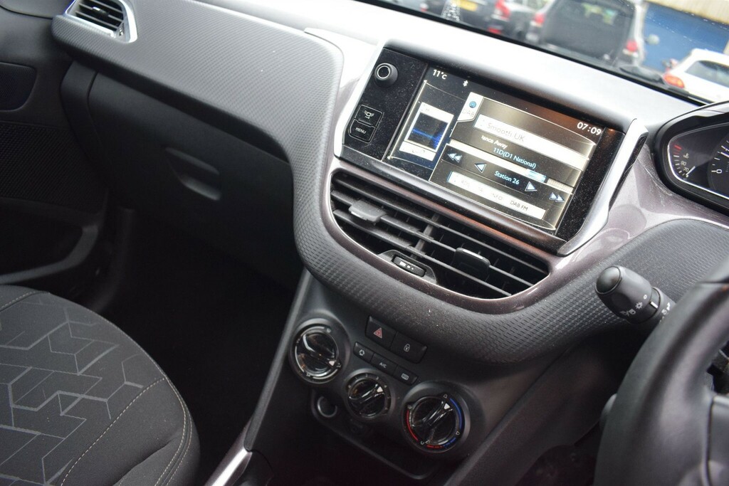 Peugeot 2008 1.6 E-hdi Active Euro 5 Ss SE14DDK Blue #4