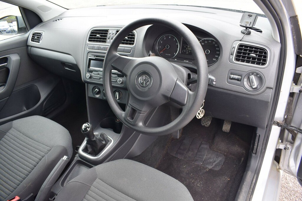 Volkswagen Polo 1.2 Match Euro 5 Silver #3