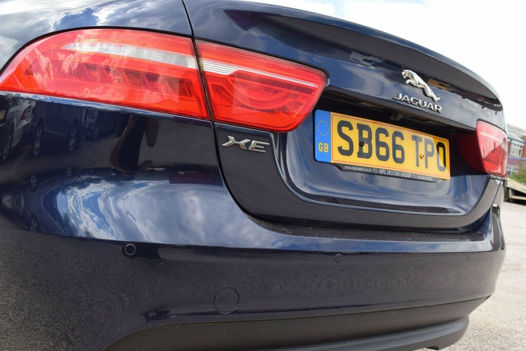 Jaguar XE 2.0D Prestige Euro 6 Ss Blue #6