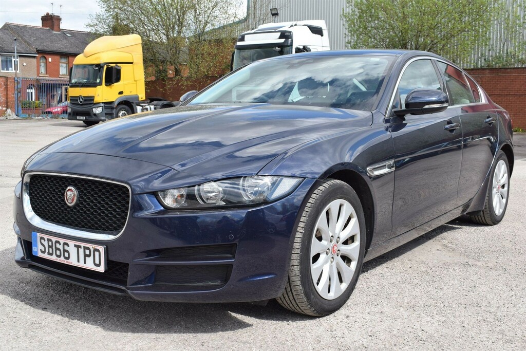 Jaguar XE 2.0D Prestige Euro 6 Ss Blue #5
