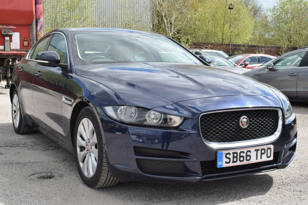 Jaguar XE 2.0D Prestige Euro 6 Ss Blue