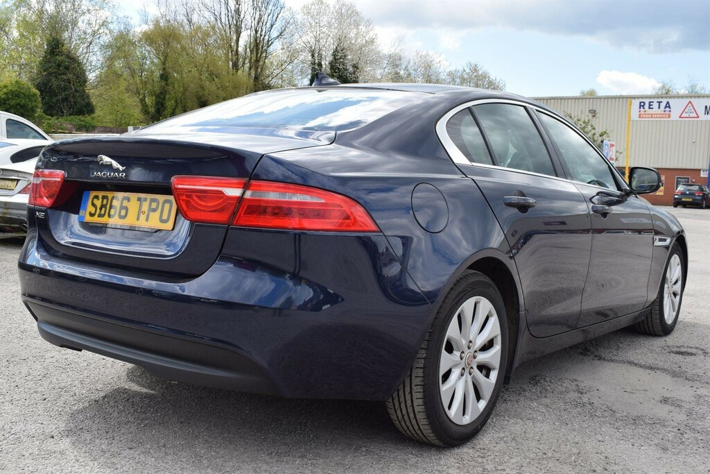 Jaguar XE 2.0D Prestige Euro 6 Ss Blue #2