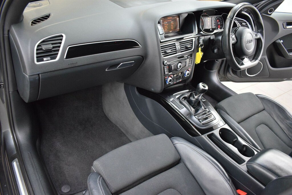 Audi A4 2.0 Tdi Black Edition Plus Euro 5 Ss SM15KYY Grey #3