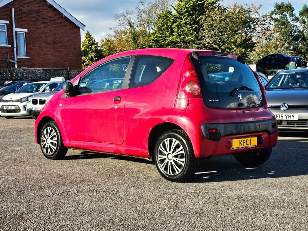 Peugeot 107 1L Urban Lite Red #6