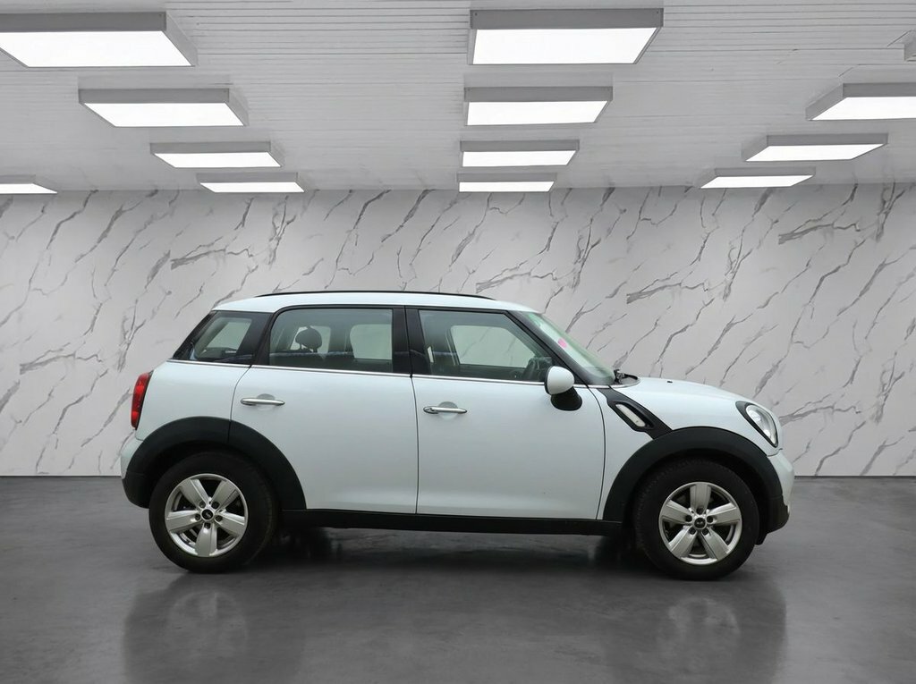 Mini Countryman 1.6L Cooper FY64ZGU White #6
