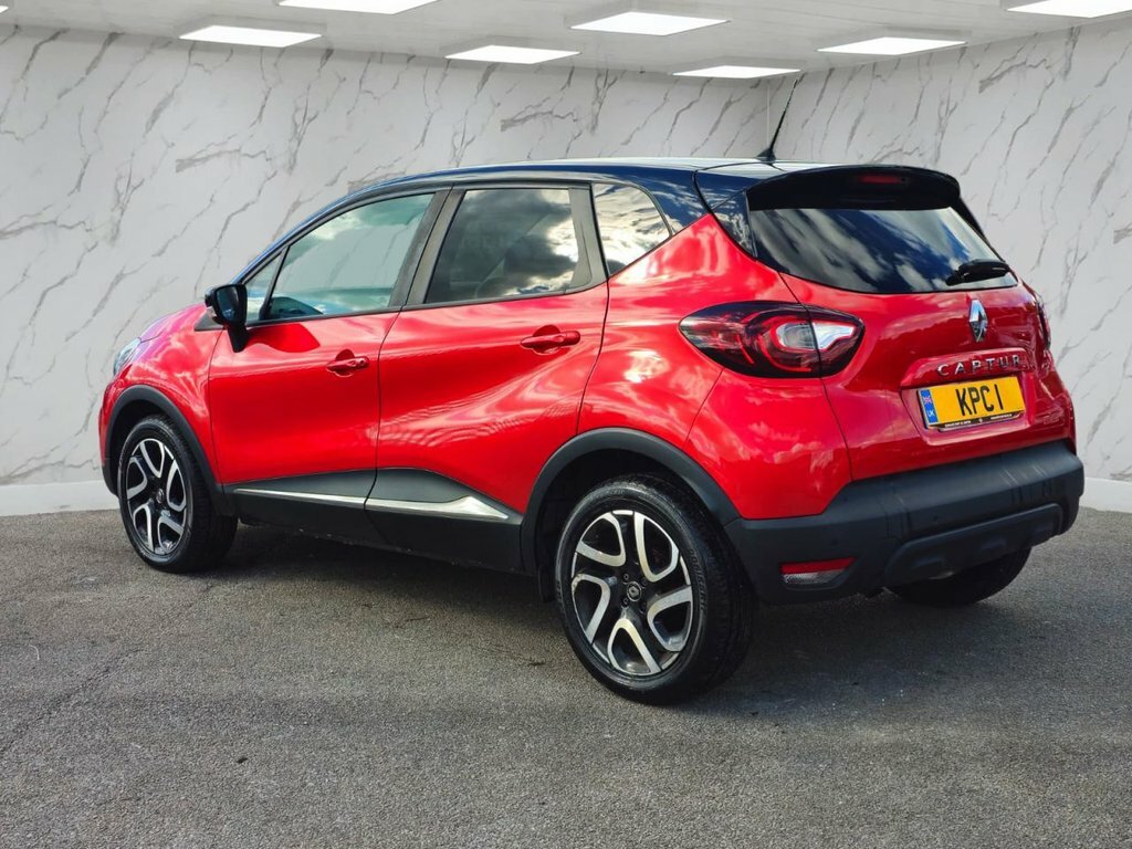 Renault Captur 0.9L Iconic NA68OOY Red #5