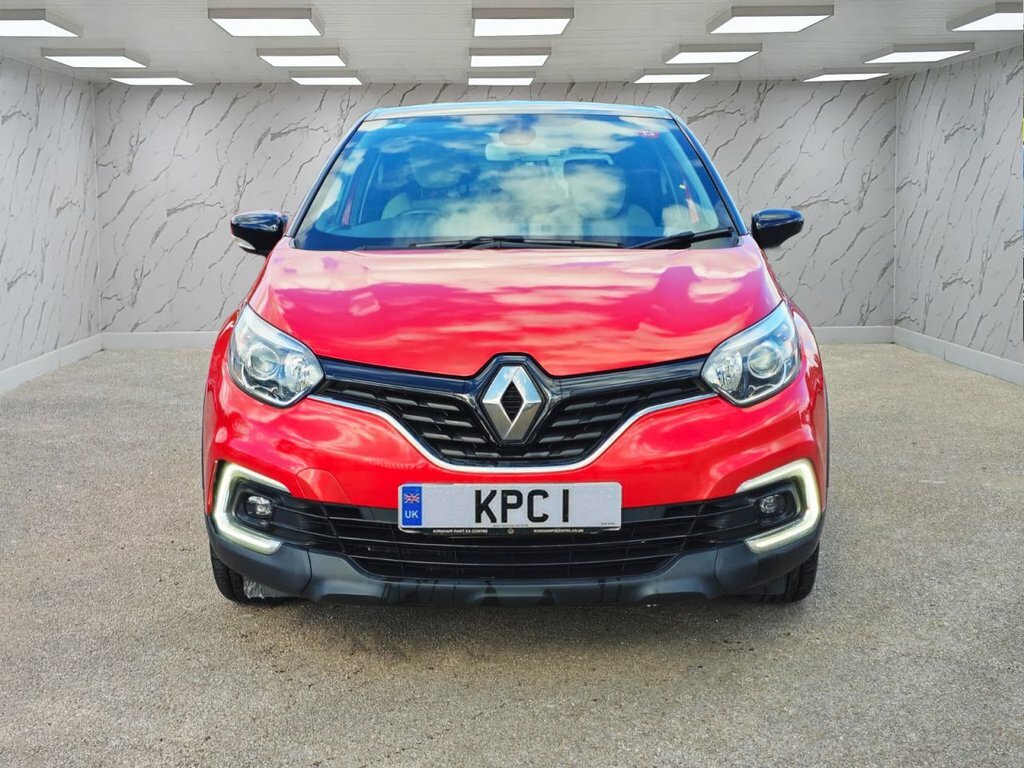 Renault Captur 0.9L Iconic NA68OOY Red #3