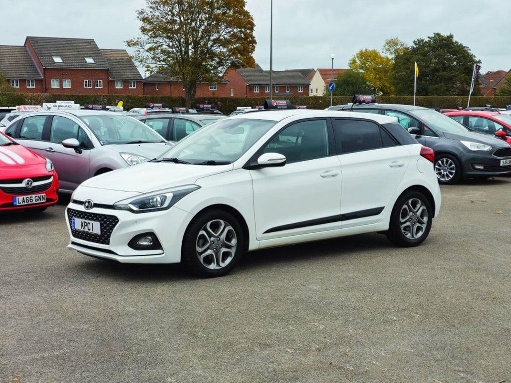 Hyundai I20 1L Premium Nav MM18VUY White #5