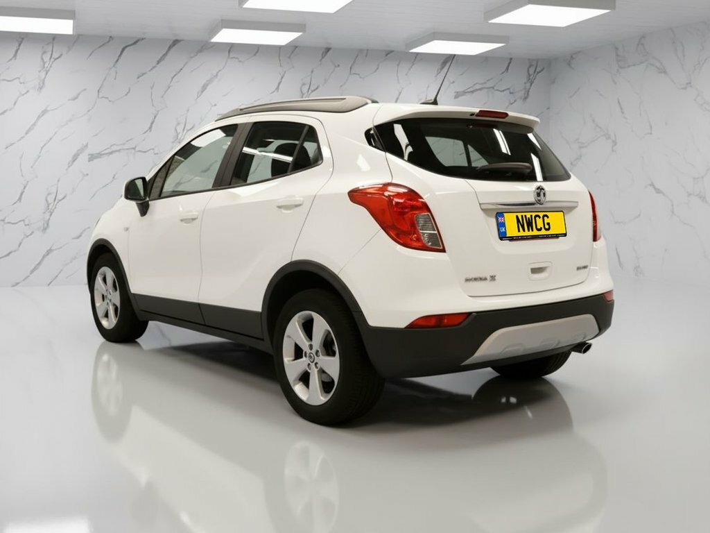 Vauxhall Mokka X 1.4L Design Nav DO19OUG White #4