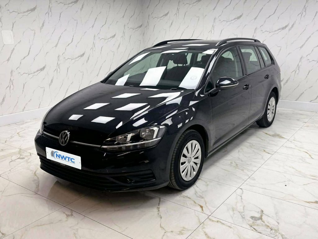 Volkswagen Golf 1.6L S FD67FUV Black #5