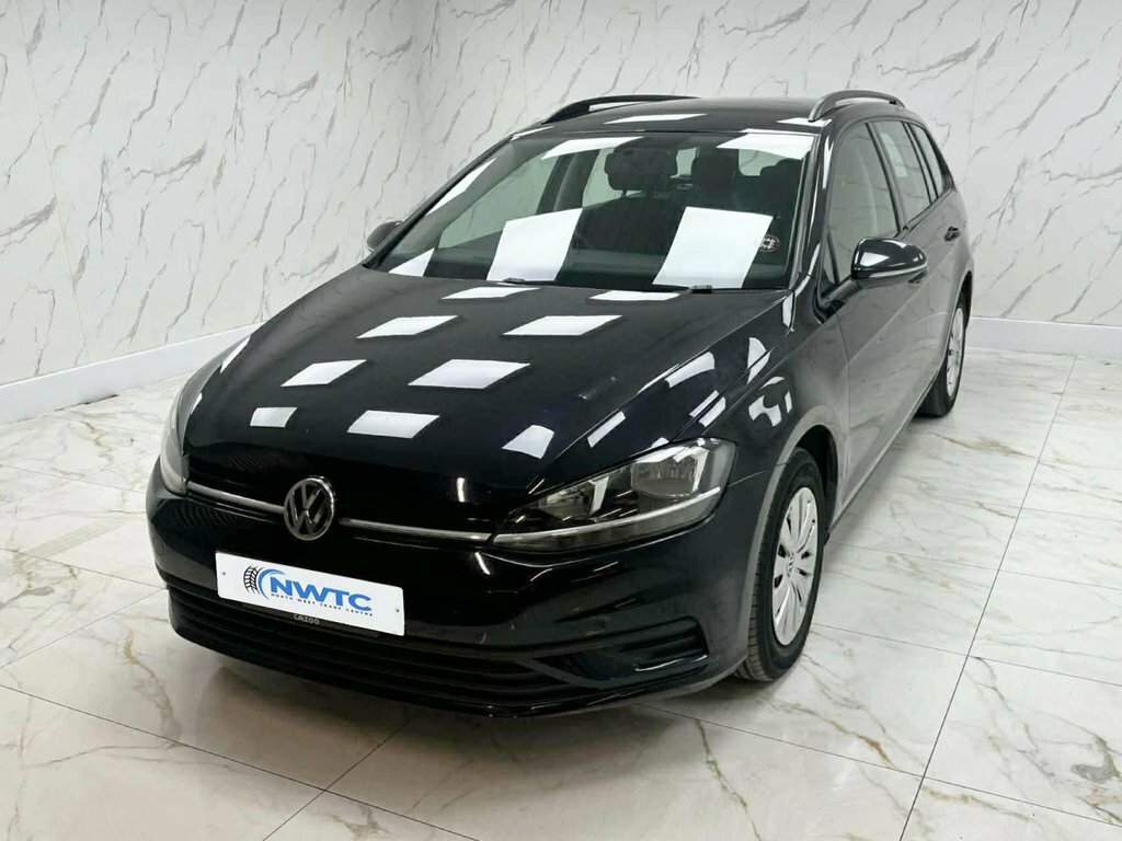 Volkswagen Golf 1.6L S FD67FUV Black #4