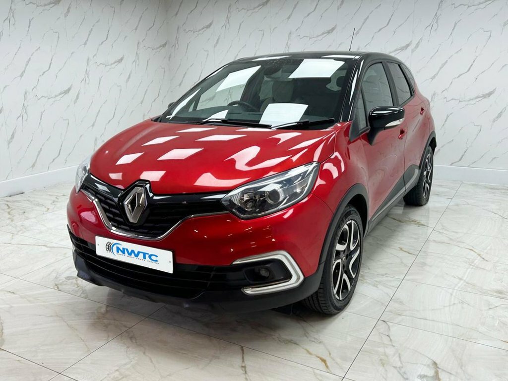 Renault Captur 0.9L Iconic HT19EFH Red #4