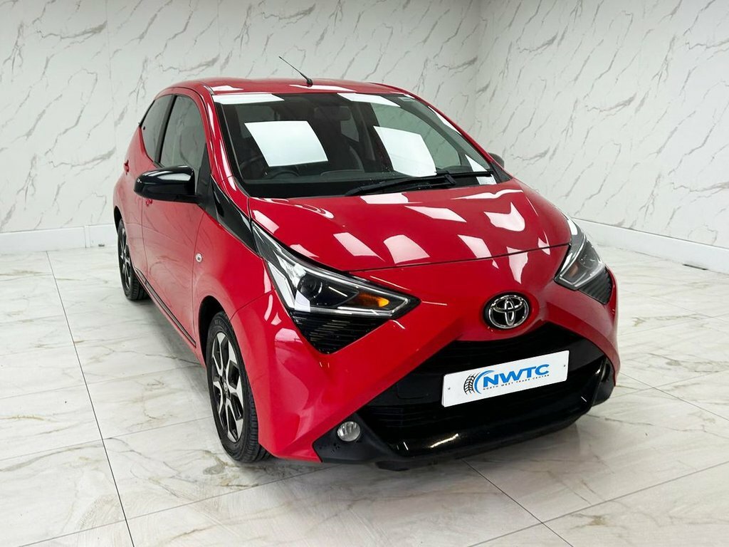 Toyota Aygo 1L X-trend FA19VJU Red #2