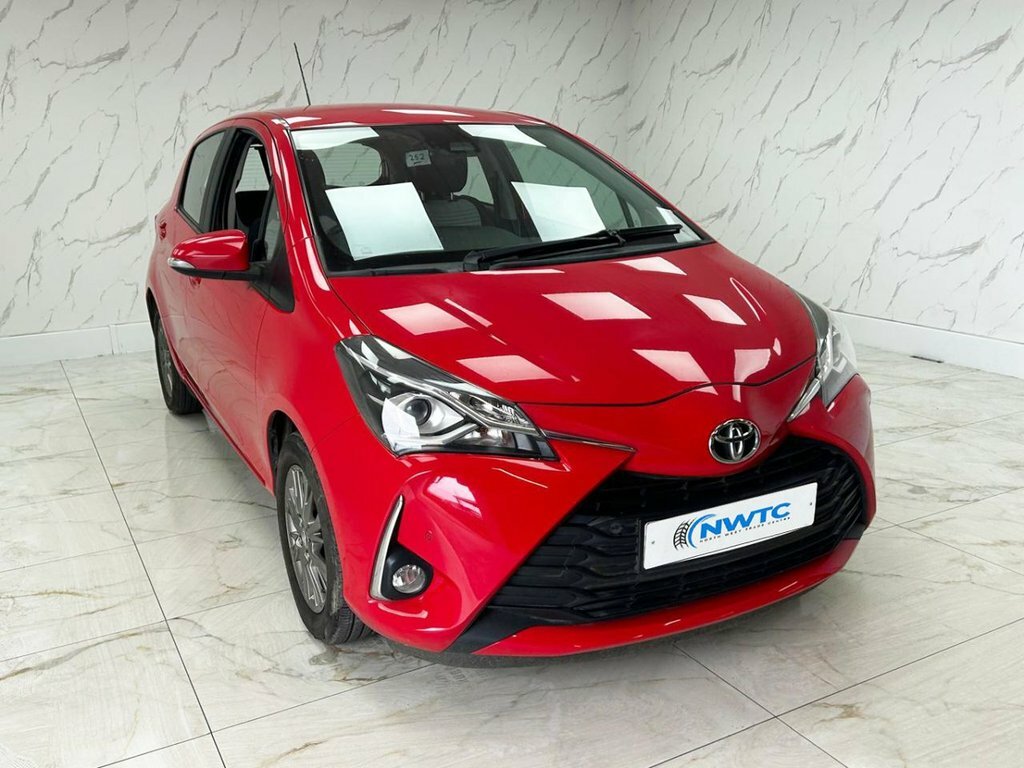 Toyota Yaris 1.5L Icon Tech SL17KWV Red #2
