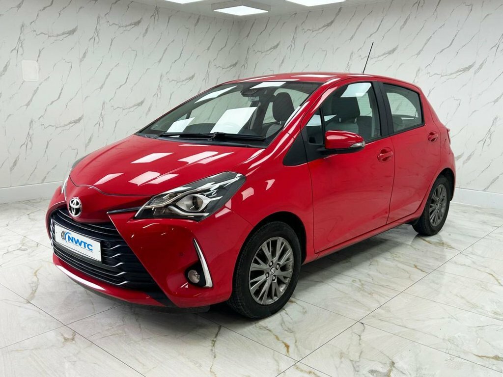 Toyota Yaris 1.5L Icon Tech SL17KWV Red #5