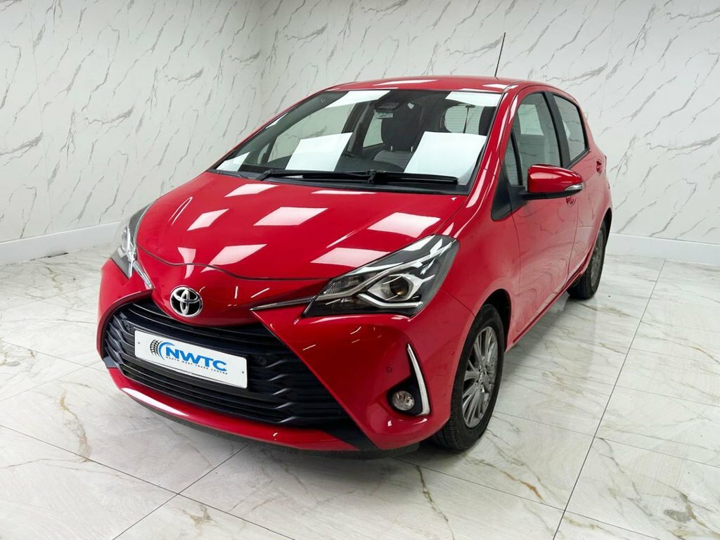 Toyota Yaris 1.5L Icon Tech SL17KWV Red #4