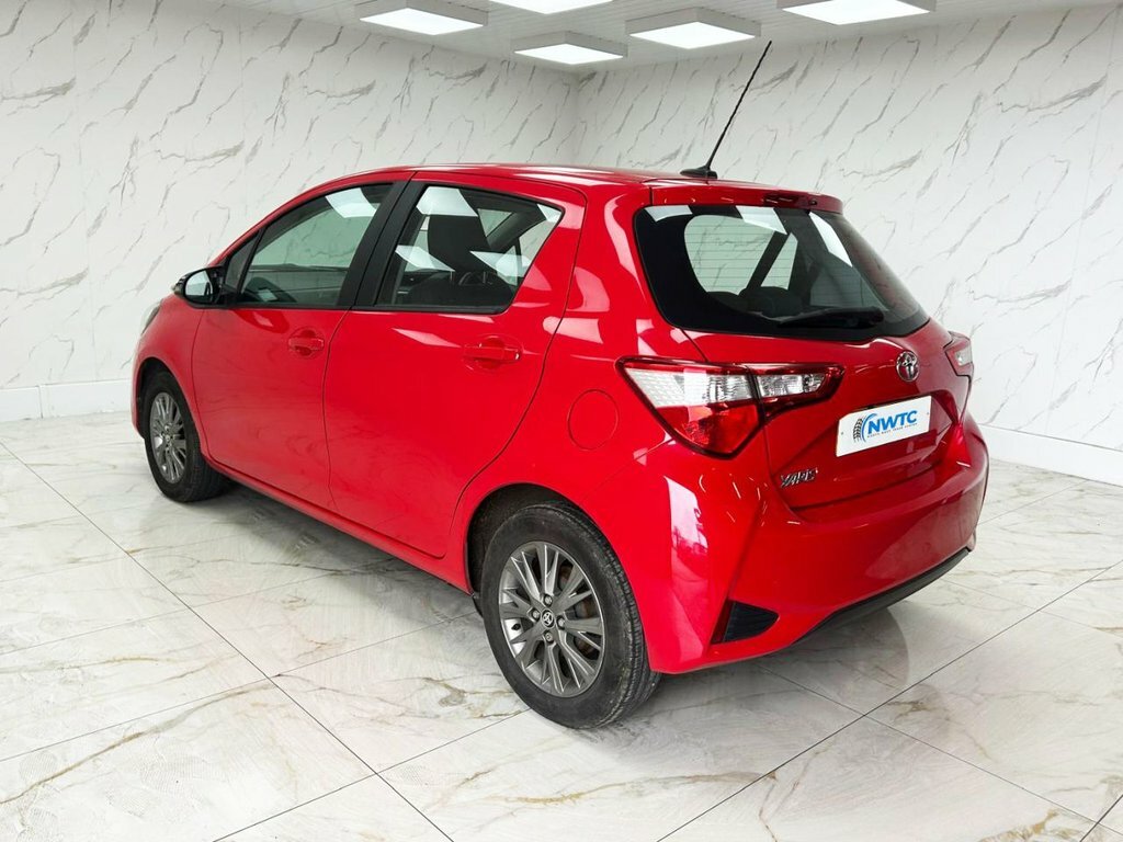 Toyota Yaris 1.5L Icon Tech SL17KWV Red #6