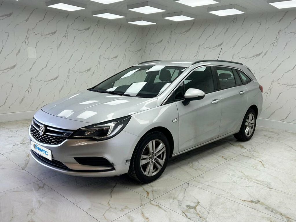Vauxhall Astra Estate BV17UED Silver #5