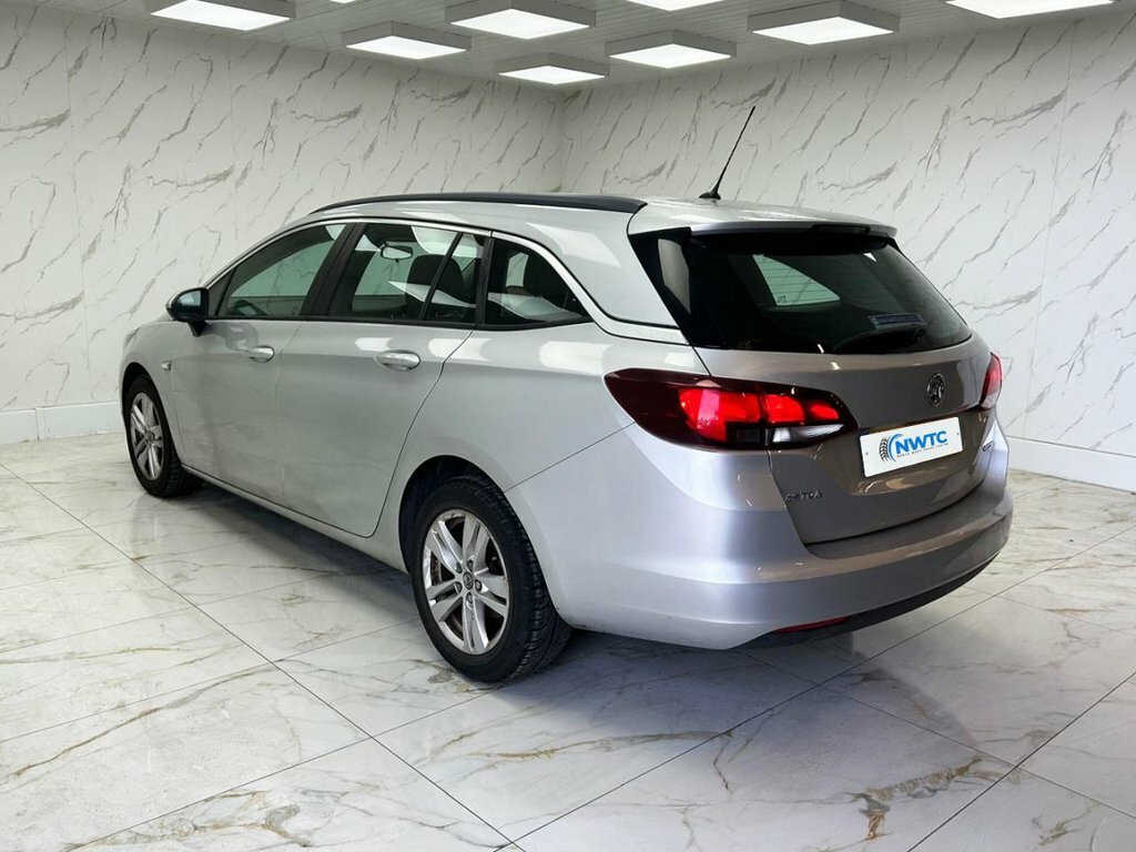 Vauxhall Astra Estate BV17UED Silver #6