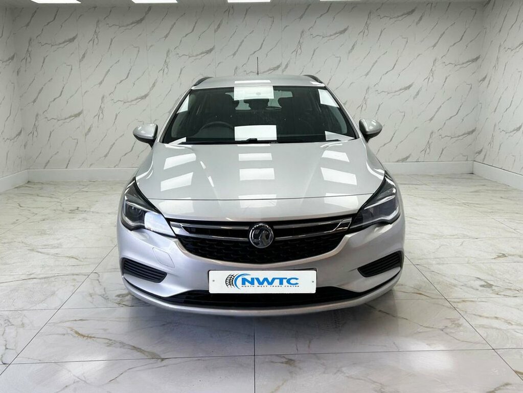 Vauxhall Astra Estate BV17UED Silver #3
