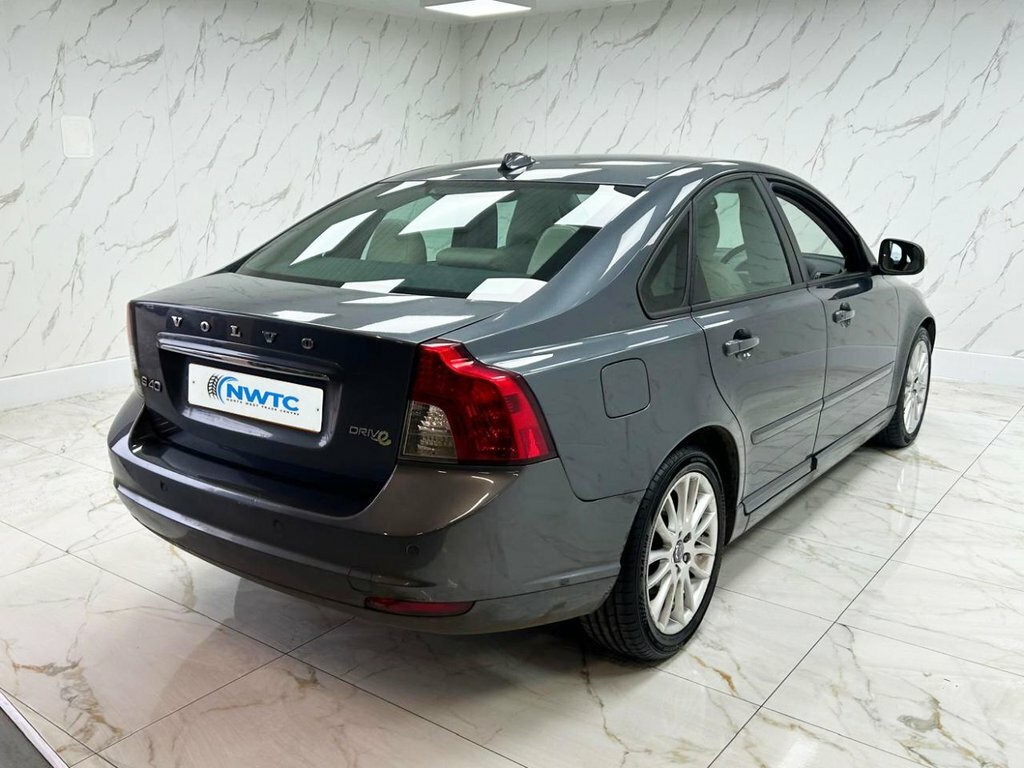 Volvo S40 Drive 115 Se Lux Edition Black #9