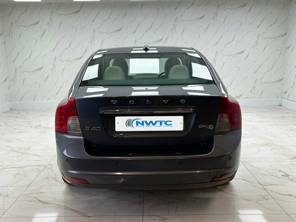Volvo S40 Drive 115 Se Lux Edition Black #8