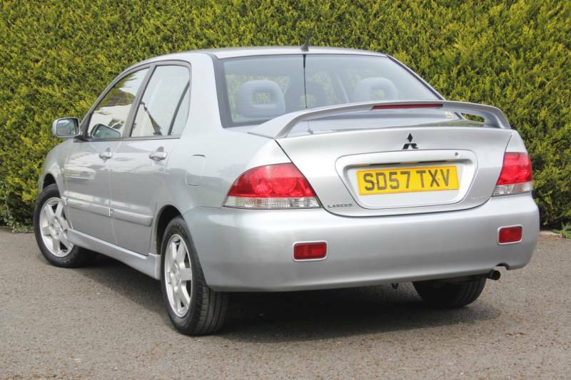 Mitsubishi Lancer Lancer Equippe Silver #15