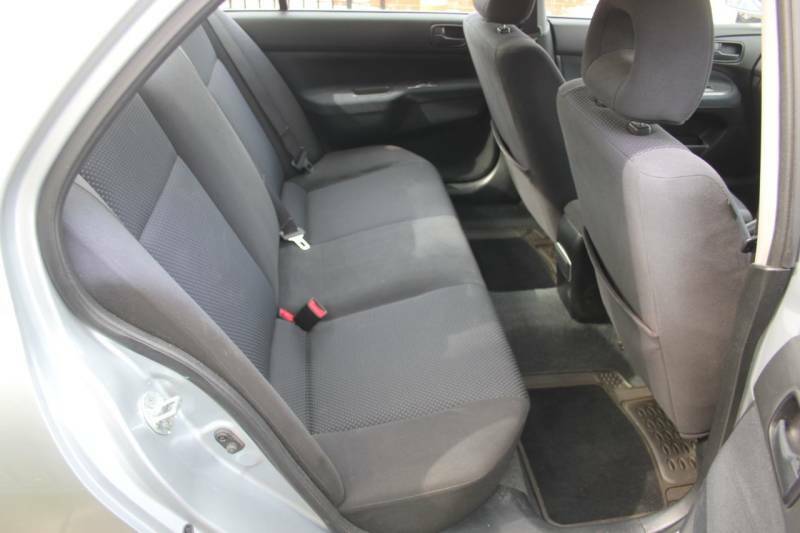 Mitsubishi Lancer Lancer Equippe Silver #8