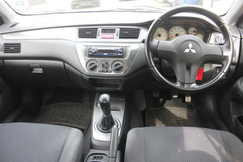 Mitsubishi Lancer Lancer Equippe Silver #2