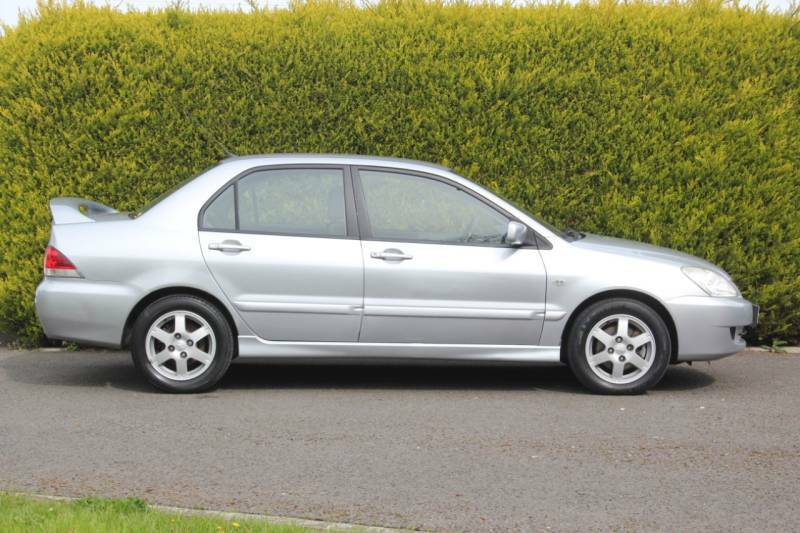 Mitsubishi Lancer Lancer Equippe Silver #9