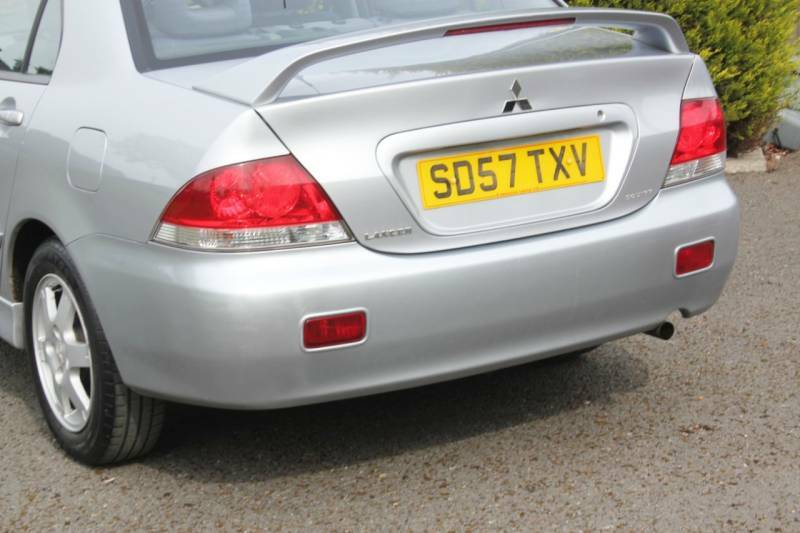 Mitsubishi Lancer Lancer Equippe Silver #14