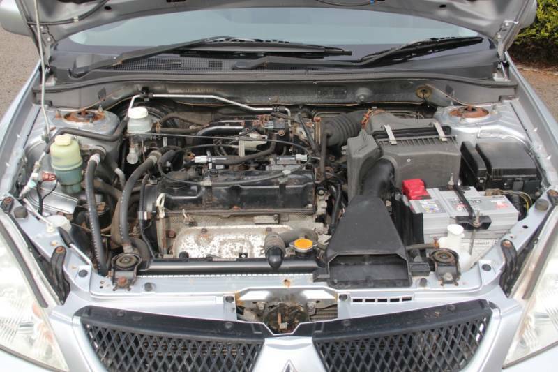 Mitsubishi Lancer Lancer Equippe Silver #11