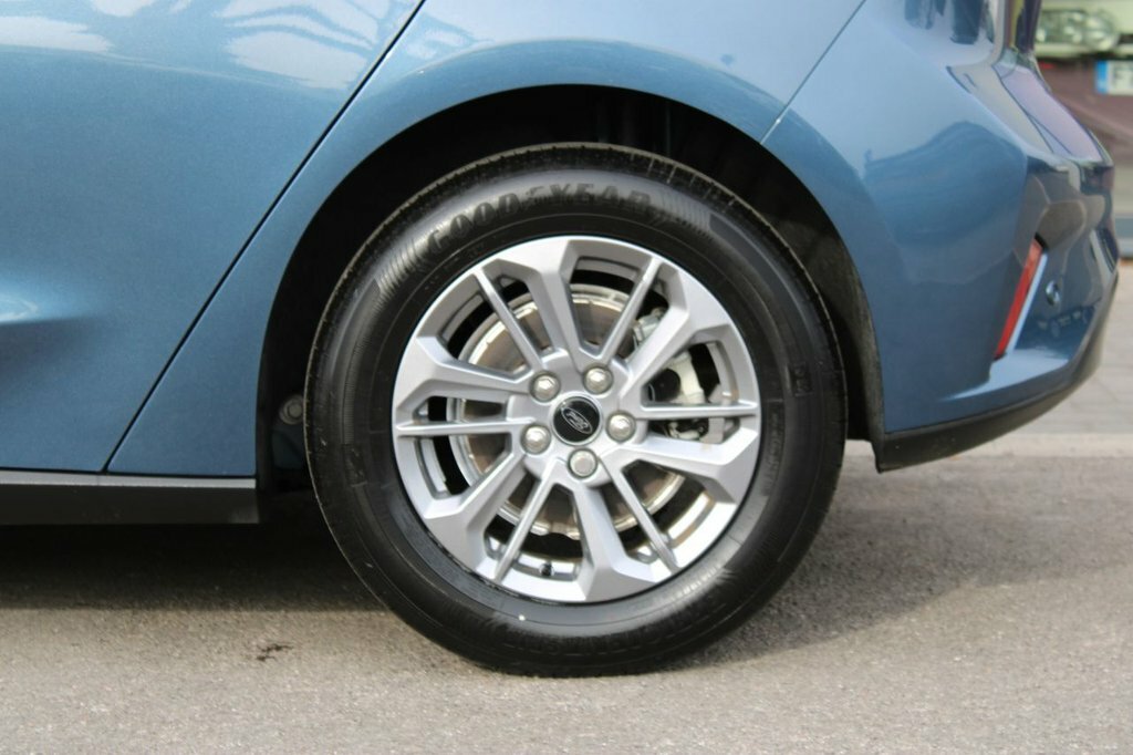 Ford Focus 1L Titanium Blue #3