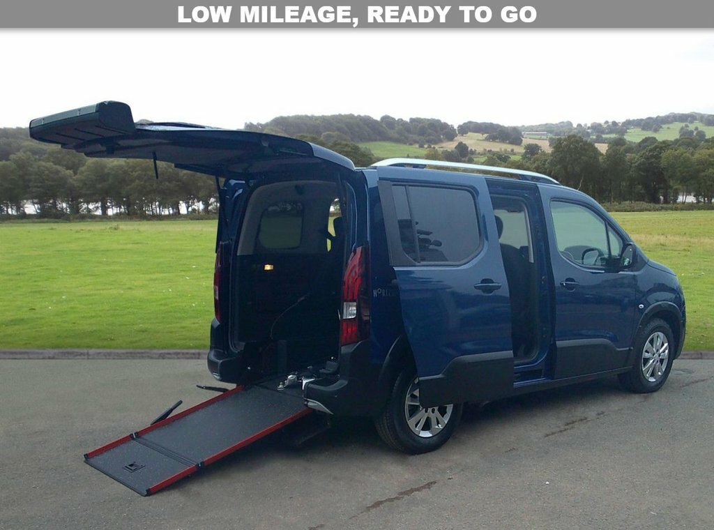Peugeot Rifter 1.5L Allure Blue