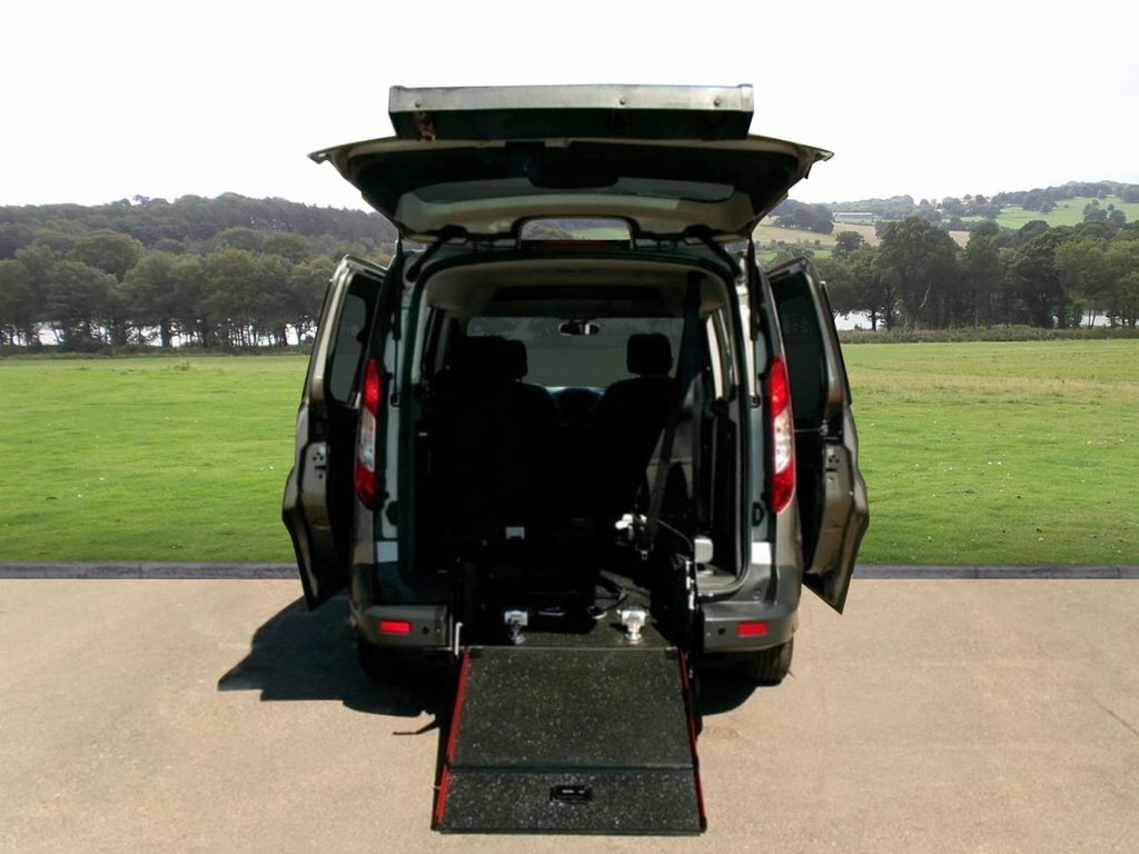 Ford Tourneo Connect 1.5L Zetec Silver