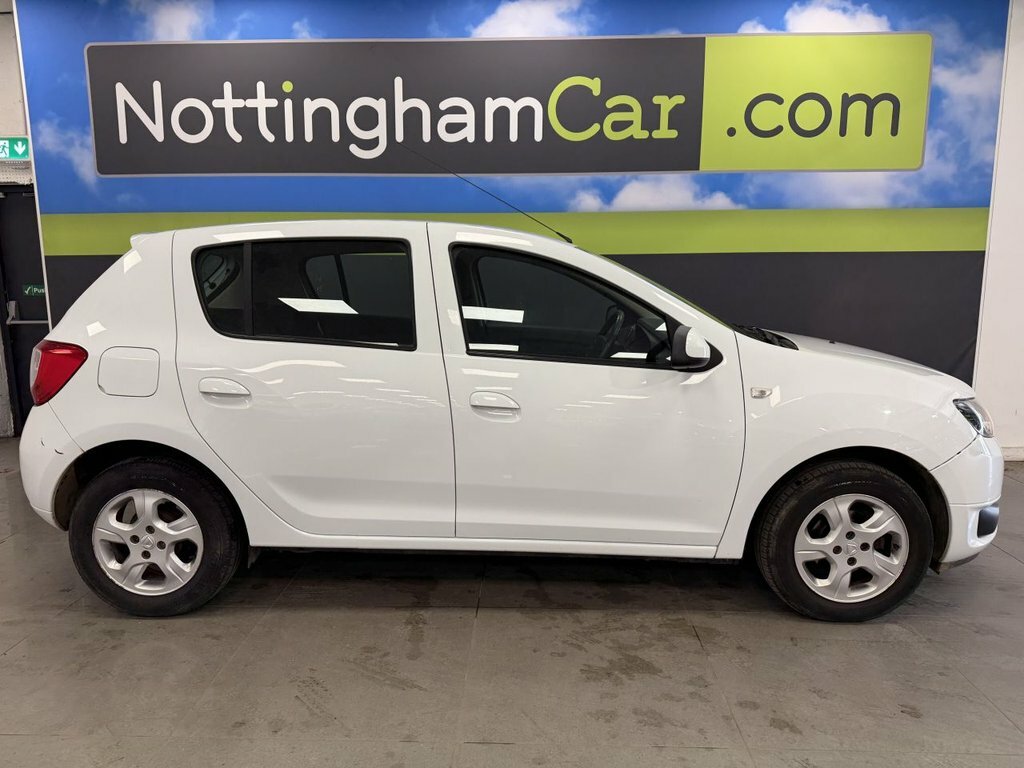 Dacia Sandero 0.9L Laureate NJ64NOH White #4
