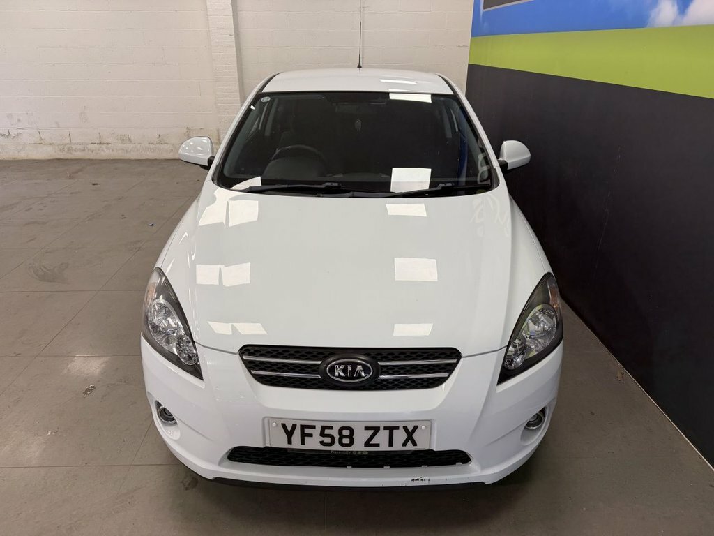 Kia Proceed 1.4 Zr-7 104 Bhp White #12