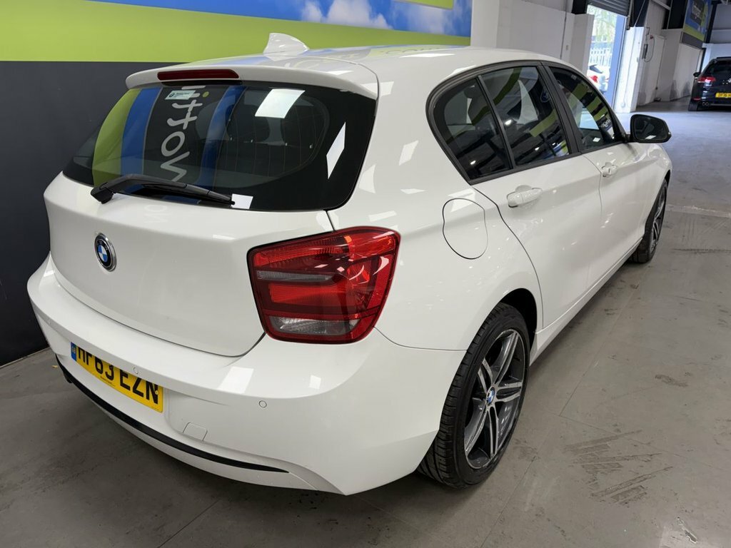 BMW 1 Series 2L Sport White #4