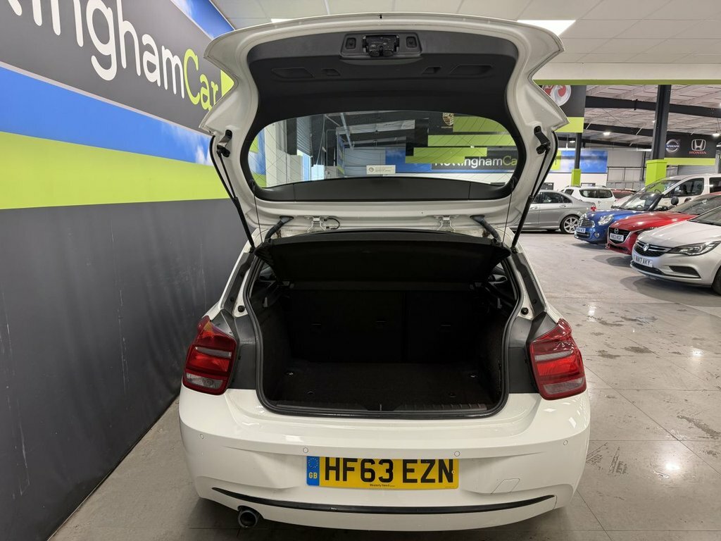 BMW 1 Series 2L Sport White #6