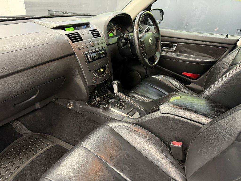 SsangYong Rexton Suv 2.7 D Ex 2012 Black #28