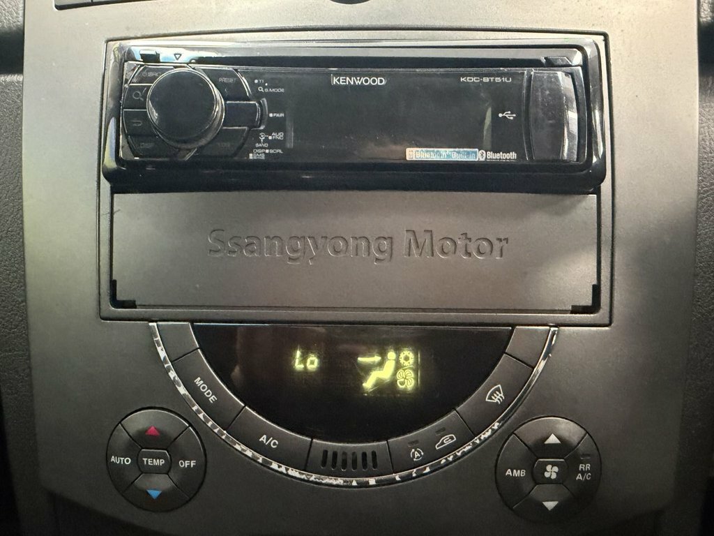 SsangYong Rexton Suv 2.7 D Ex 2012 Black #26