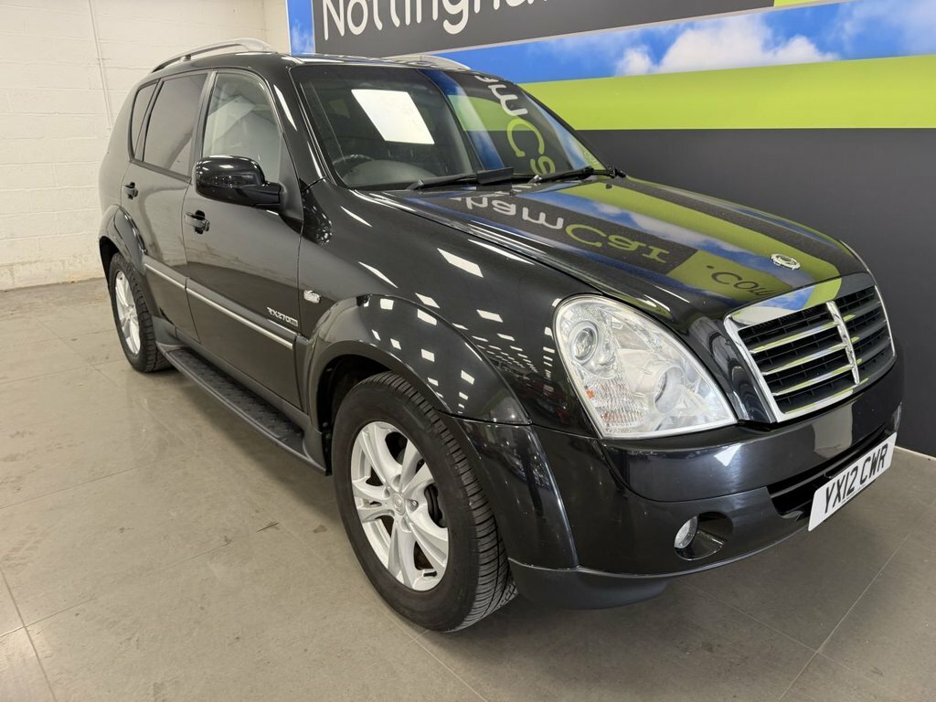 SsangYong Rexton Suv 2.7 D Ex 2012 Black #2