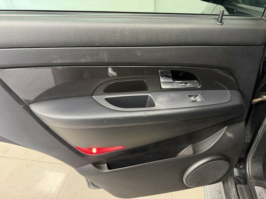 SsangYong Rexton Suv 2.7 D Ex 2012 Black #36